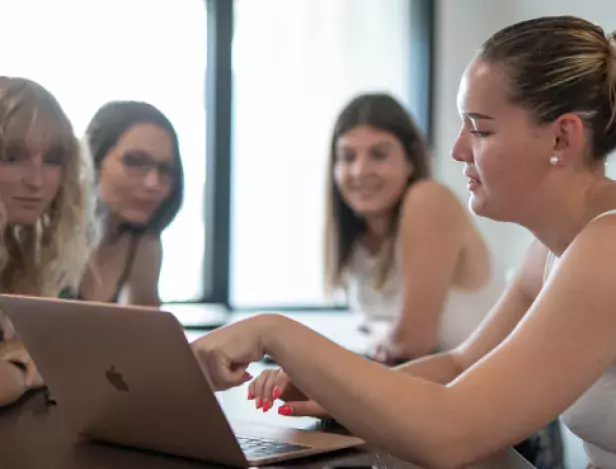 FORMATIONS-APRES-LE-BTS--BAC+2-AFTEC-Laval-école-de-commerce-1